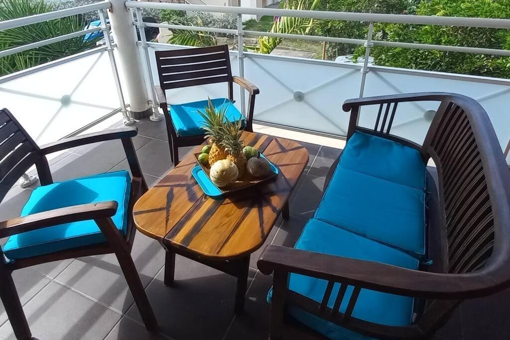 Les Pieds Dans L'Eau Chez Syl Appartement Le Moule Buitenkant foto