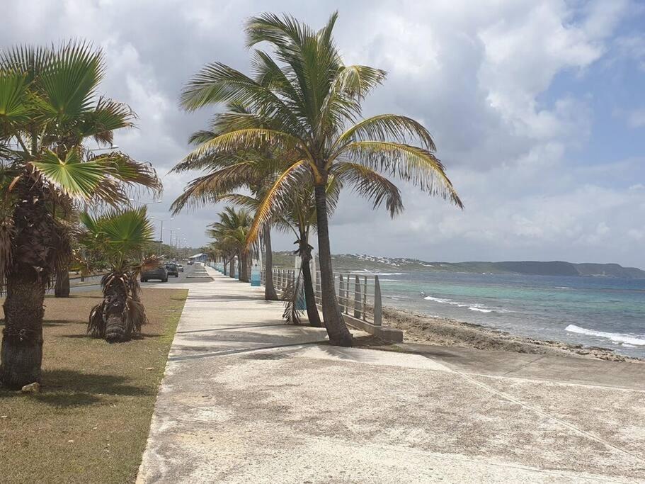 Les Pieds Dans L'Eau Chez Syl Appartement Le Moule Buitenkant foto